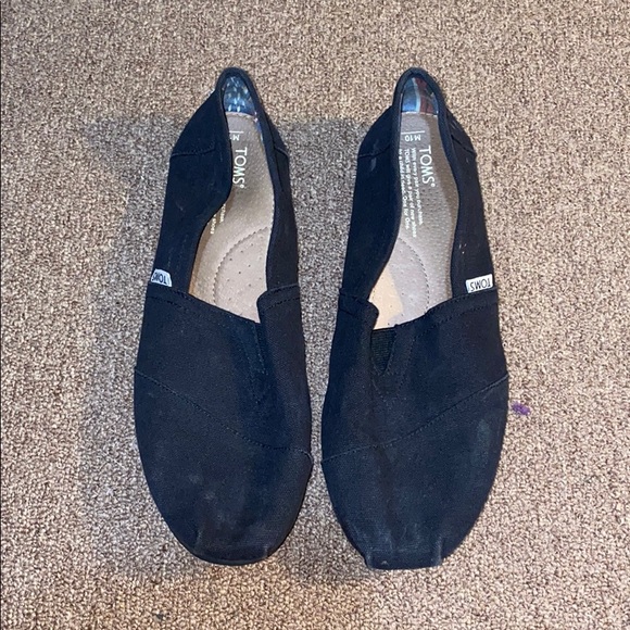 TOMS - Picture 1 of 2